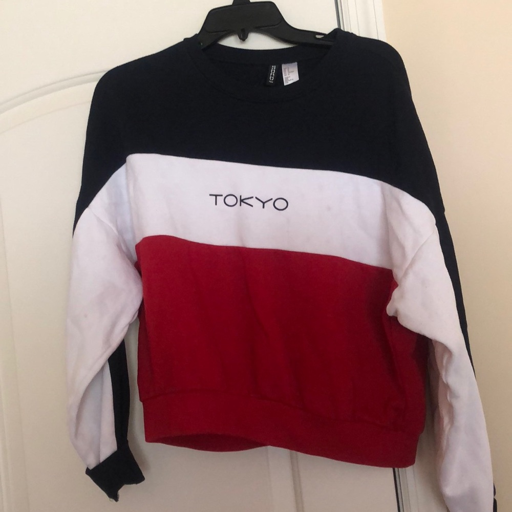 TOKYO Graphic Crop Sweatshirt